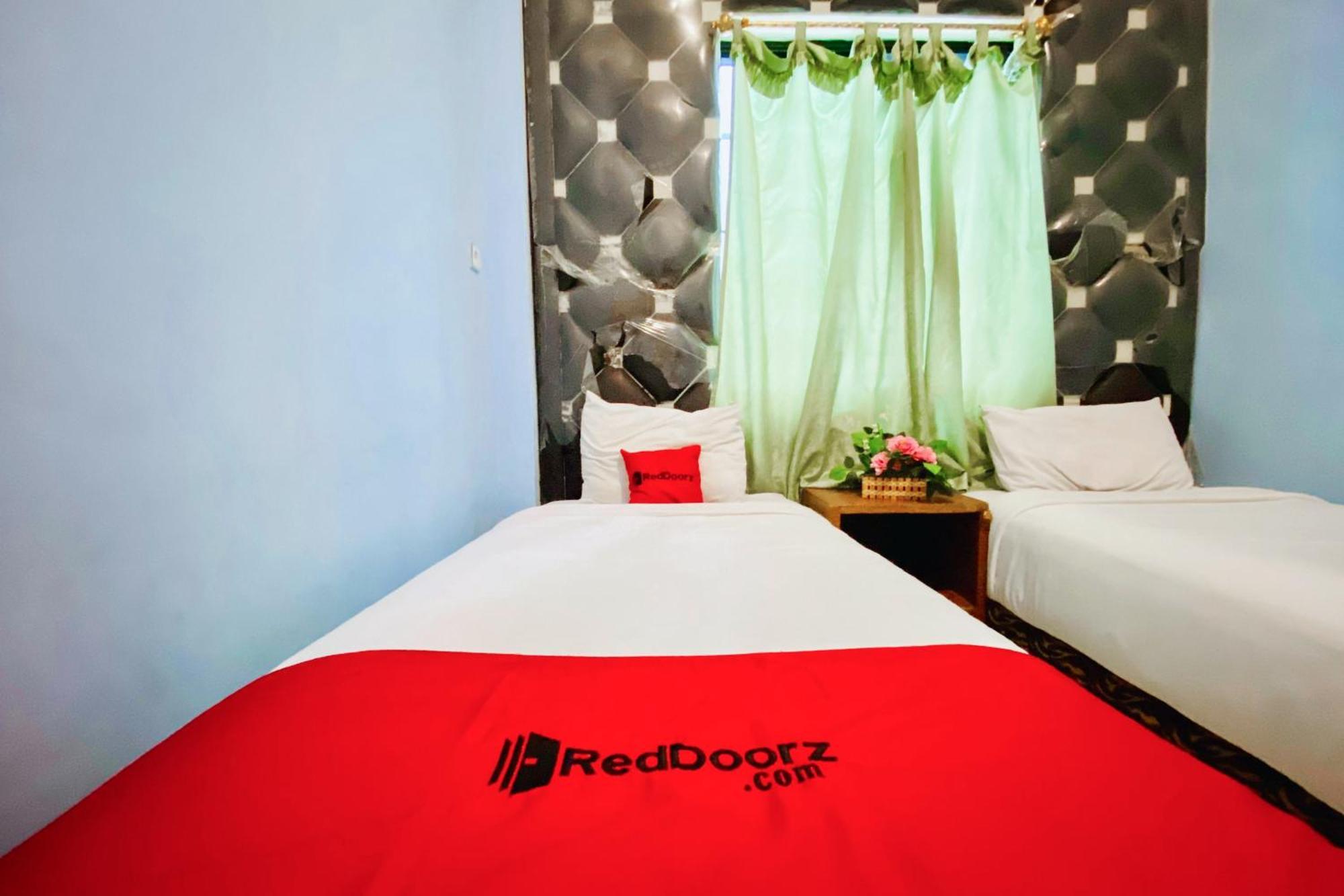 Reddoorz At Star Hill Inn Syariah Tebing Tinggi Rantau Laban Exterior foto